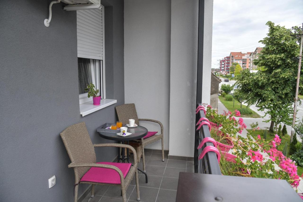Apartman Nina Sremska Mitrovica Luaran gambar